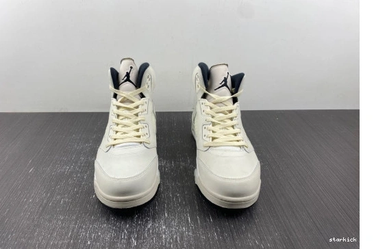 Air  SE FN7405-100 “Sail” Jordan FN7405-100  5 0822